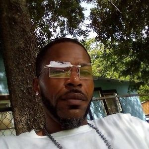 Meet your Posher, Markee